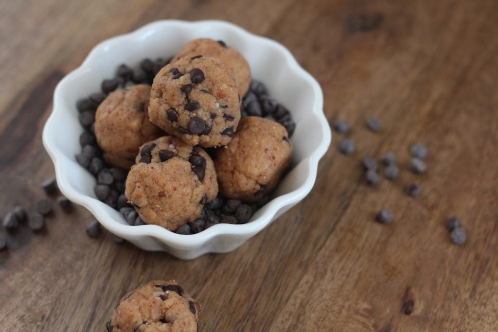 Snack Attack: Chocolate Chip Cookie Dough Protein Balls - PaleOMG