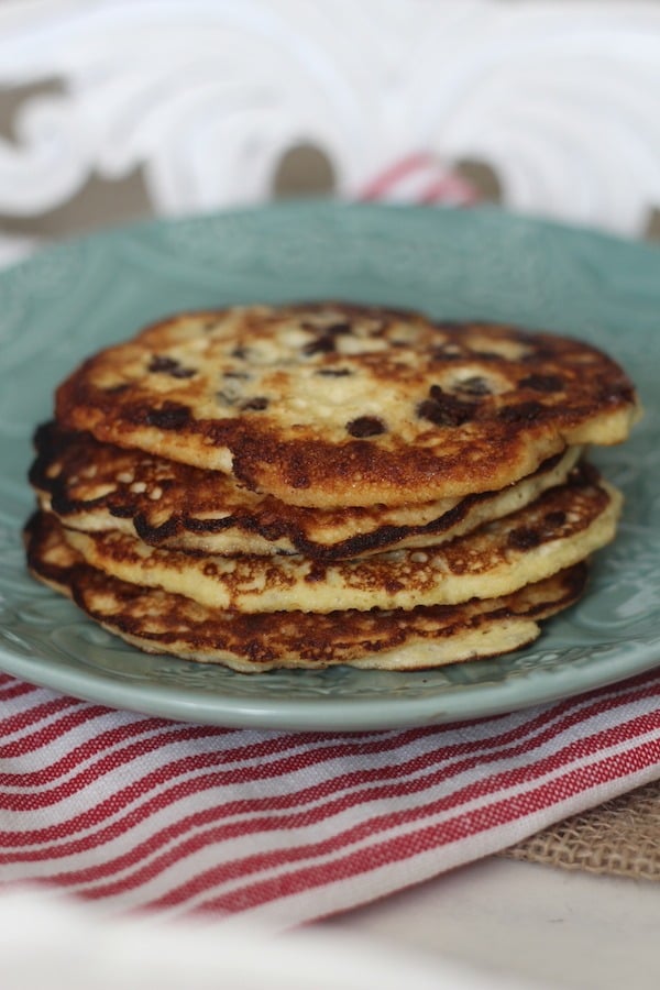 Banana Oatmeal Protein Pancakes (3-ingredients