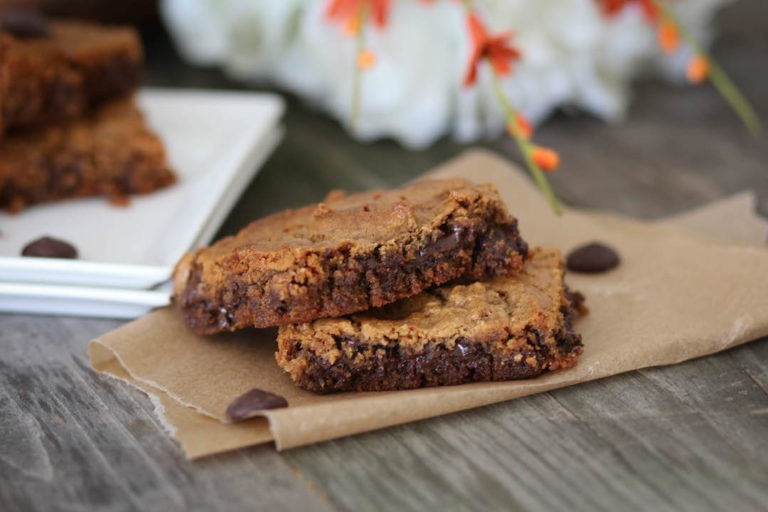 Valentine's Day Almond Butter Blondies PaleOMG
